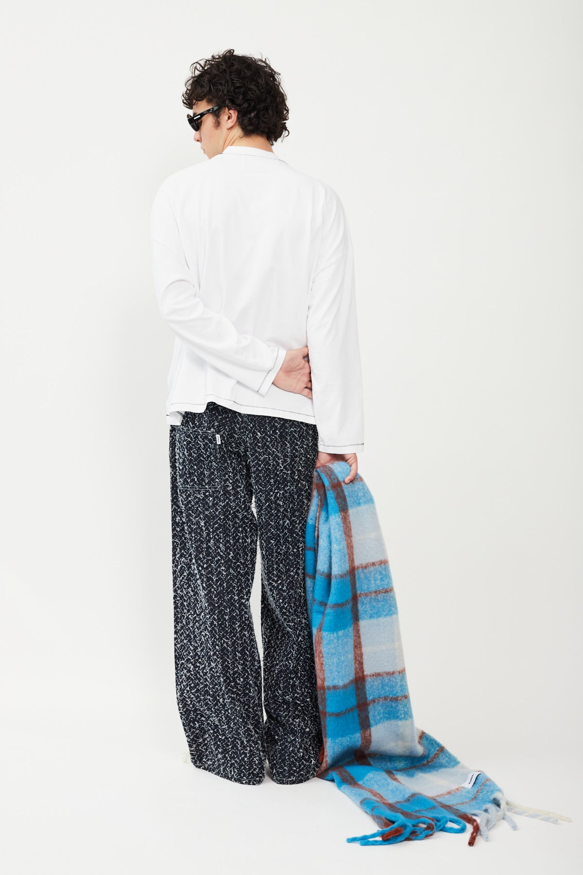 BOX LOGO LONGSLEEVE TEE