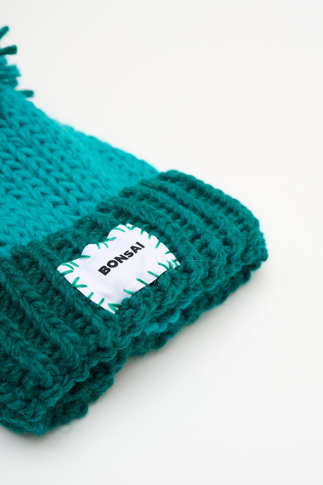 PON PON KNIT BEANIE