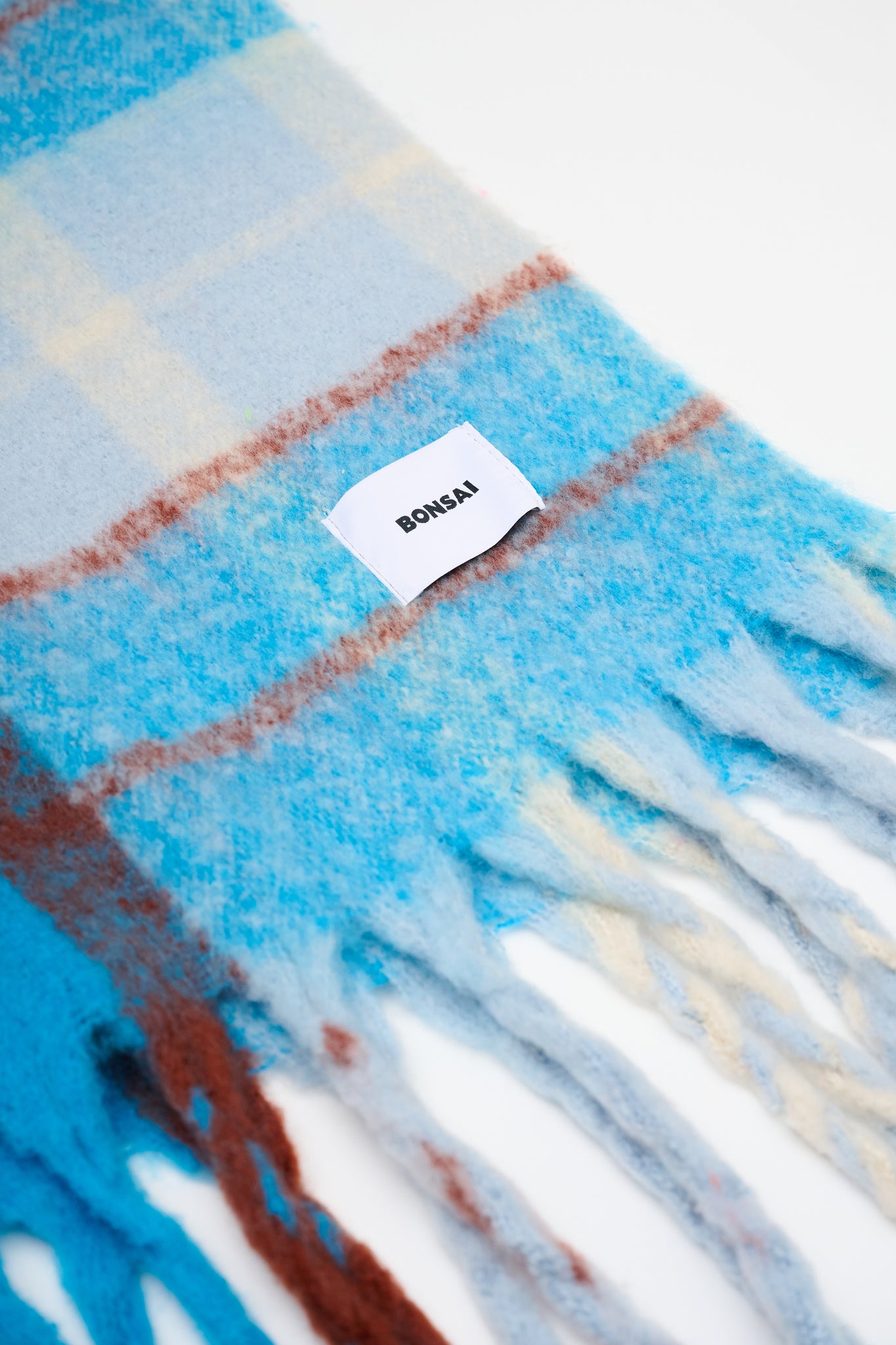 AZURE CHECK KNIT SCARF